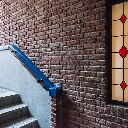 Bizstay Cornerhouse Apartment *